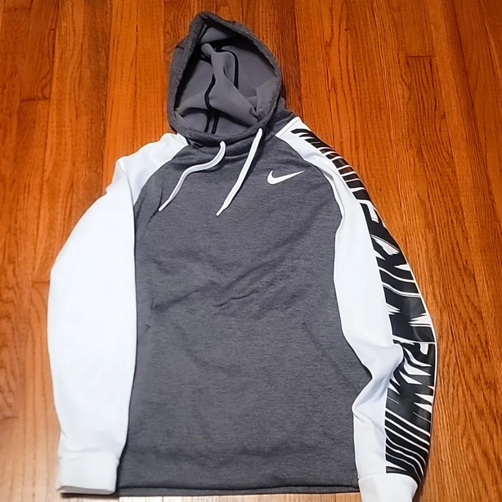 Women's Dri fit Nike hoodie